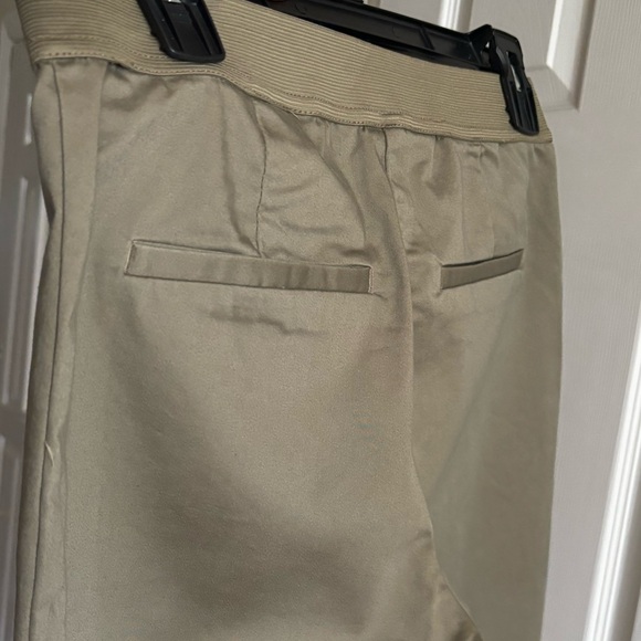 H&M Olive Green Dress Pants. - Picture 4 of 8